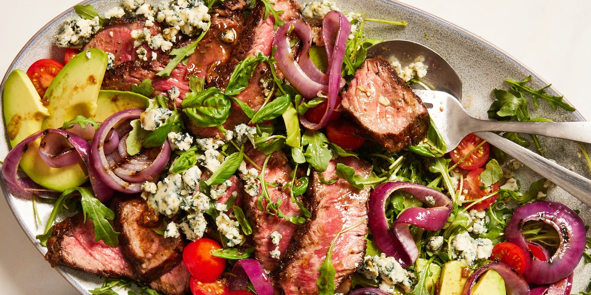 Grilled Steak Salad: Blue Cheese & Pomegranate Flavor Bomb